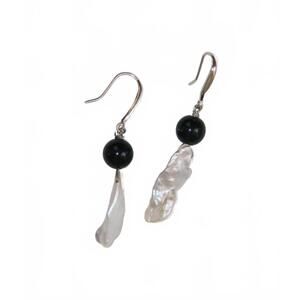 NEW BY ORLY women's pearl earrings in black onyx / freshwater